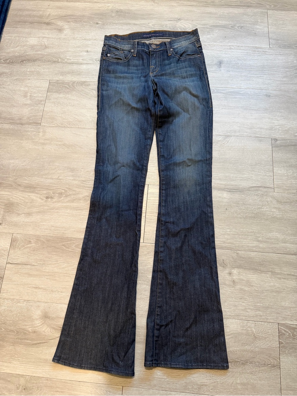 Dark Blue Women's Bootcut Jeans NWOT rock and republic Roth low rise flare 2008
